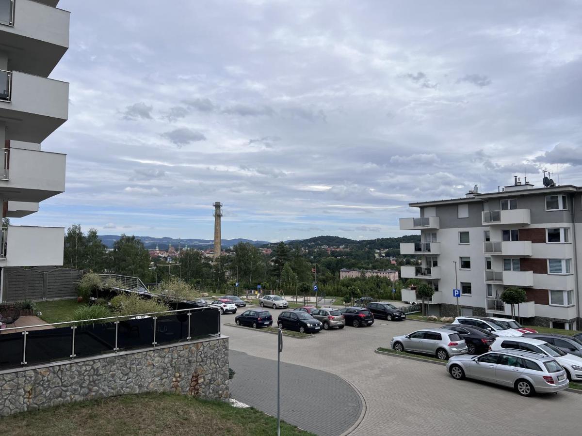 Apartament Z Tarasem Na Osiedlu Rakownica Jelenia Góra Exteriör bild