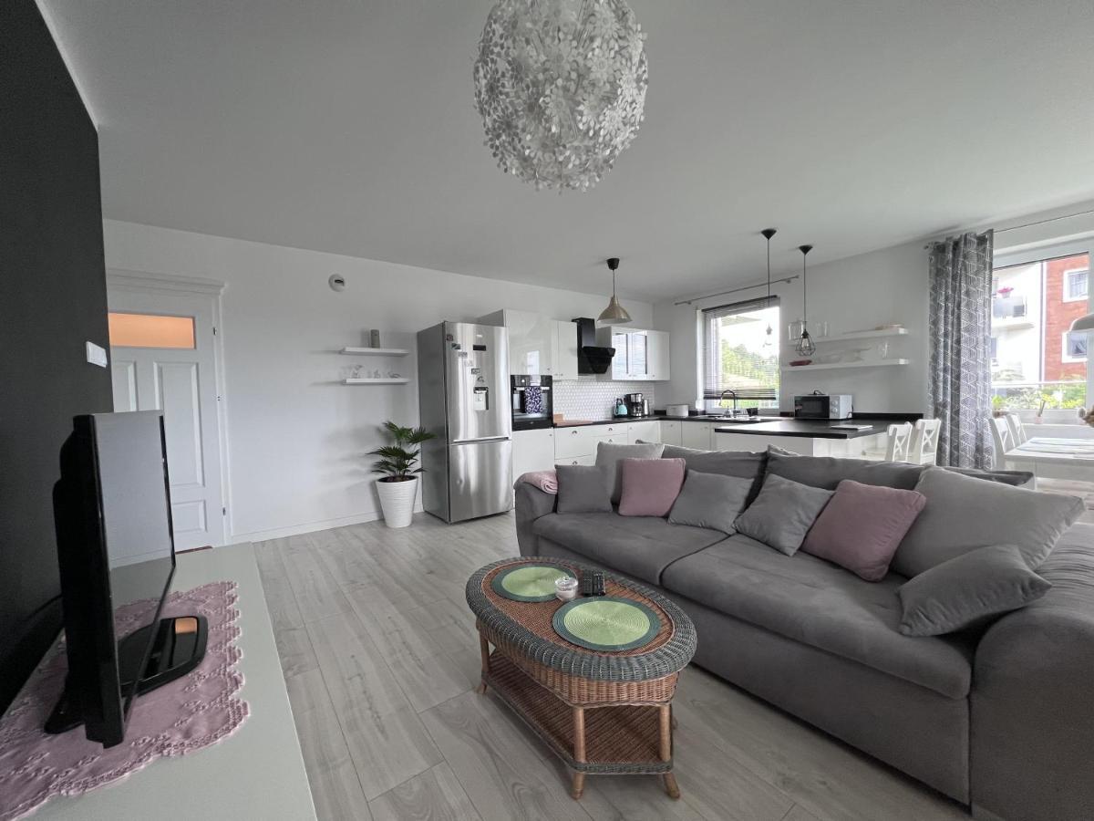 Apartament Z Tarasem Na Osiedlu Rakownica Jelenia Góra Exteriör bild