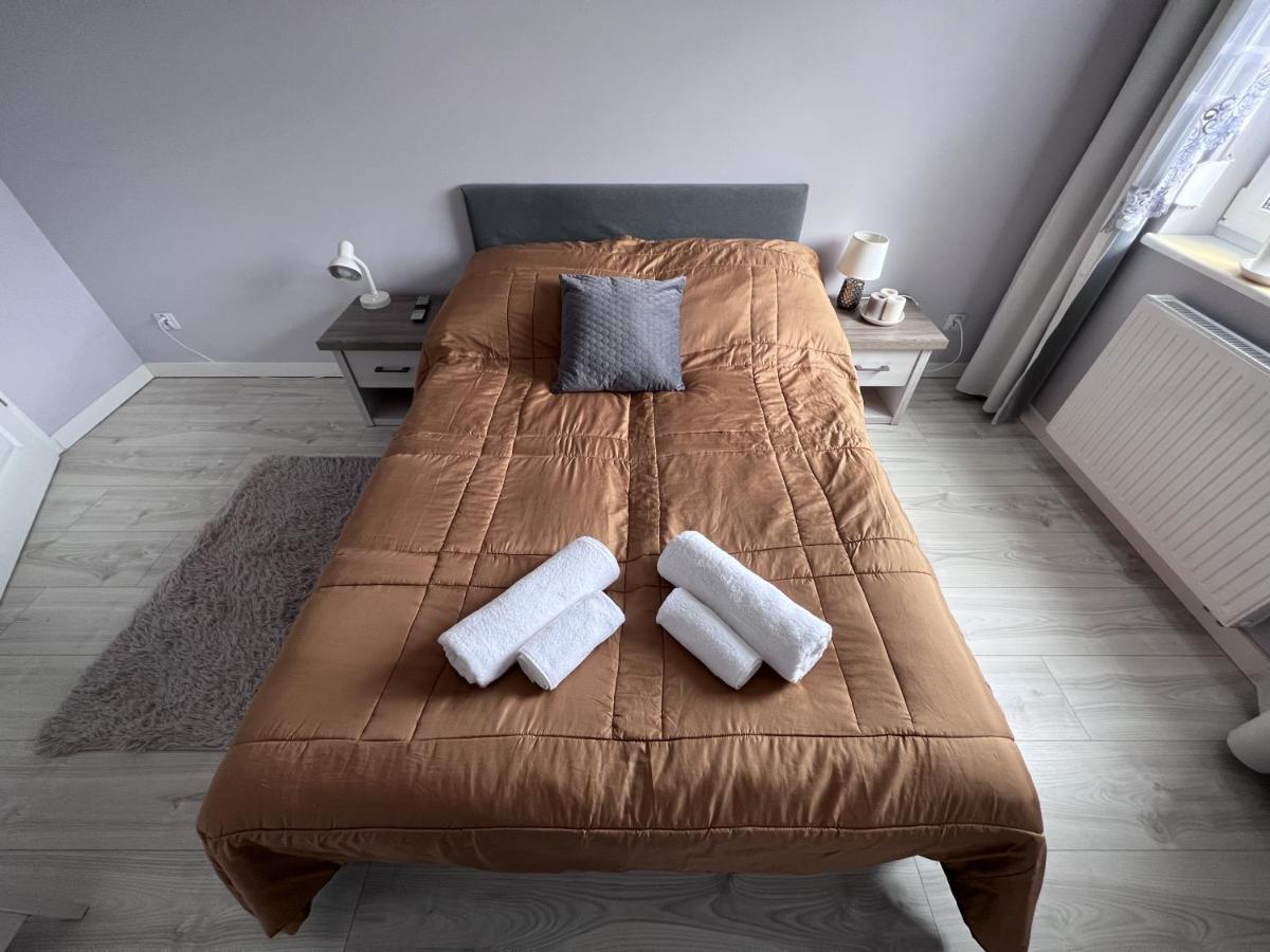 Apartament Z Tarasem Na Osiedlu Rakownica Jelenia Góra Exteriör bild